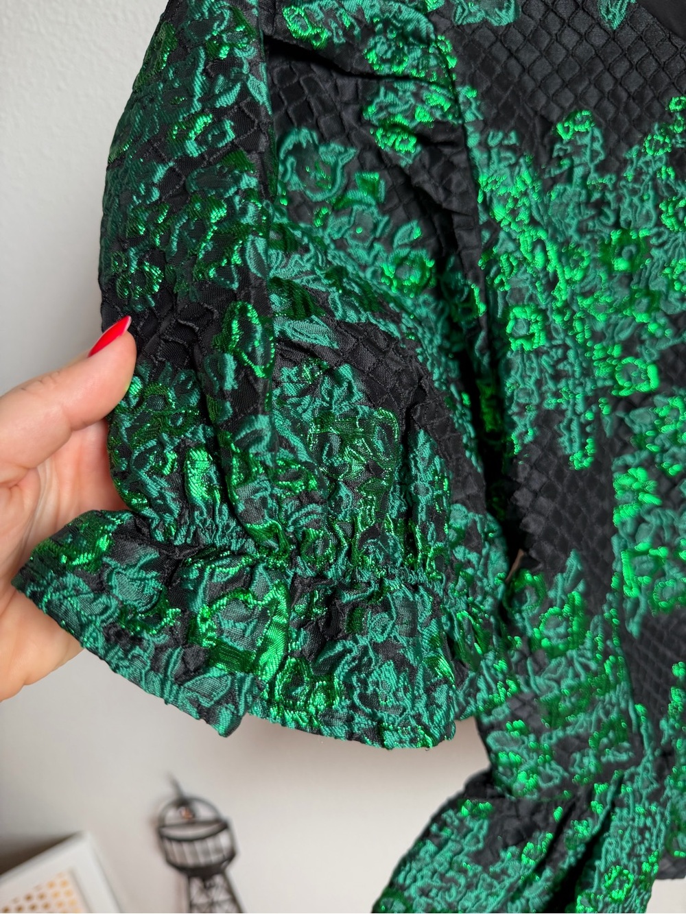 NWT Sugarlips Elyna Jacquard Green Black Puff Sleeve Peplum Blouse Sz S - Picture 7 of 13